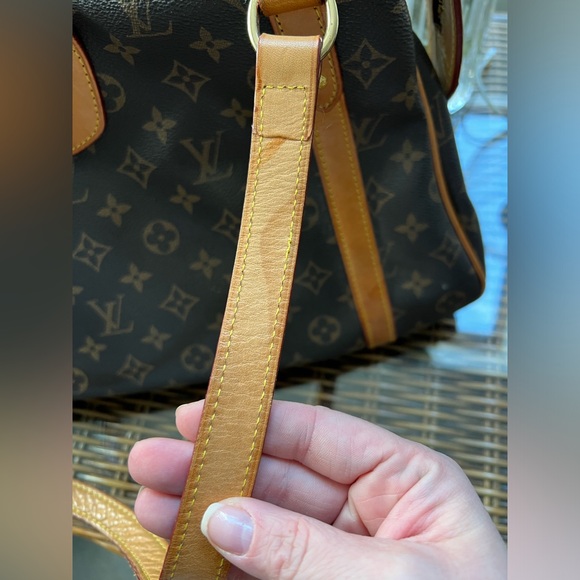 Imitation Louis Vuitton Shoulder Bag - Picture 6 of 8